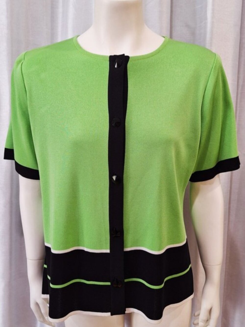 Misook short sleeve women knit top Sz small good condition bright lime green